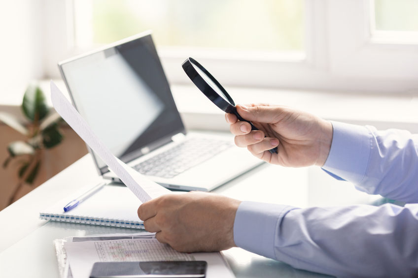 magnifying glass business